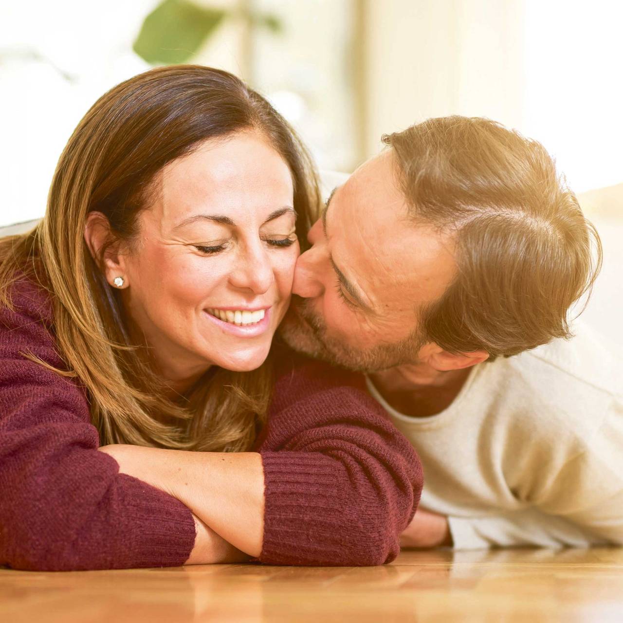 Traumpartner NRW Paar liegend