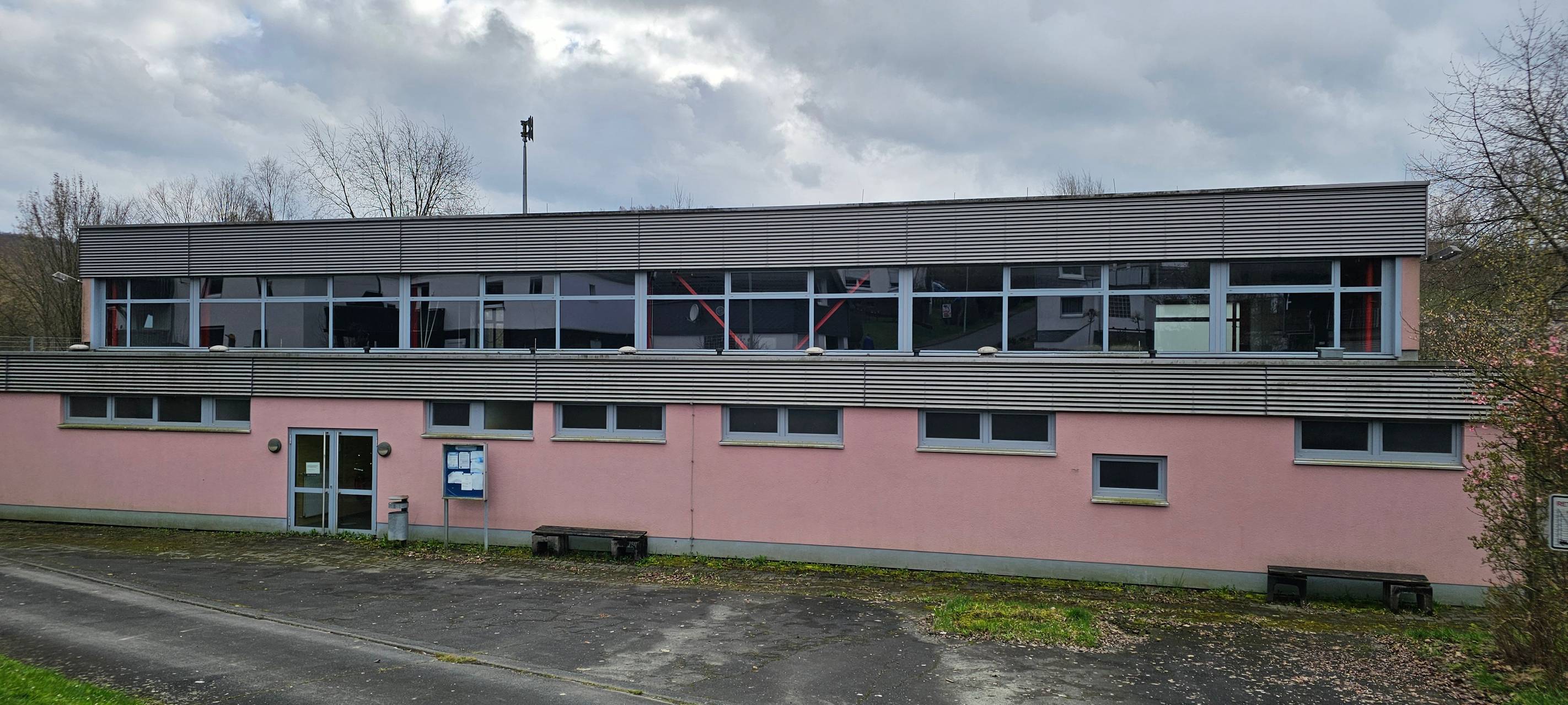 Hallendach in Salchendorf komplett erneuert