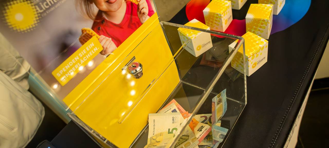 Leon Windscheid – hautnah: Ein unvergesslicher Abend für Aktion Lichtblicke