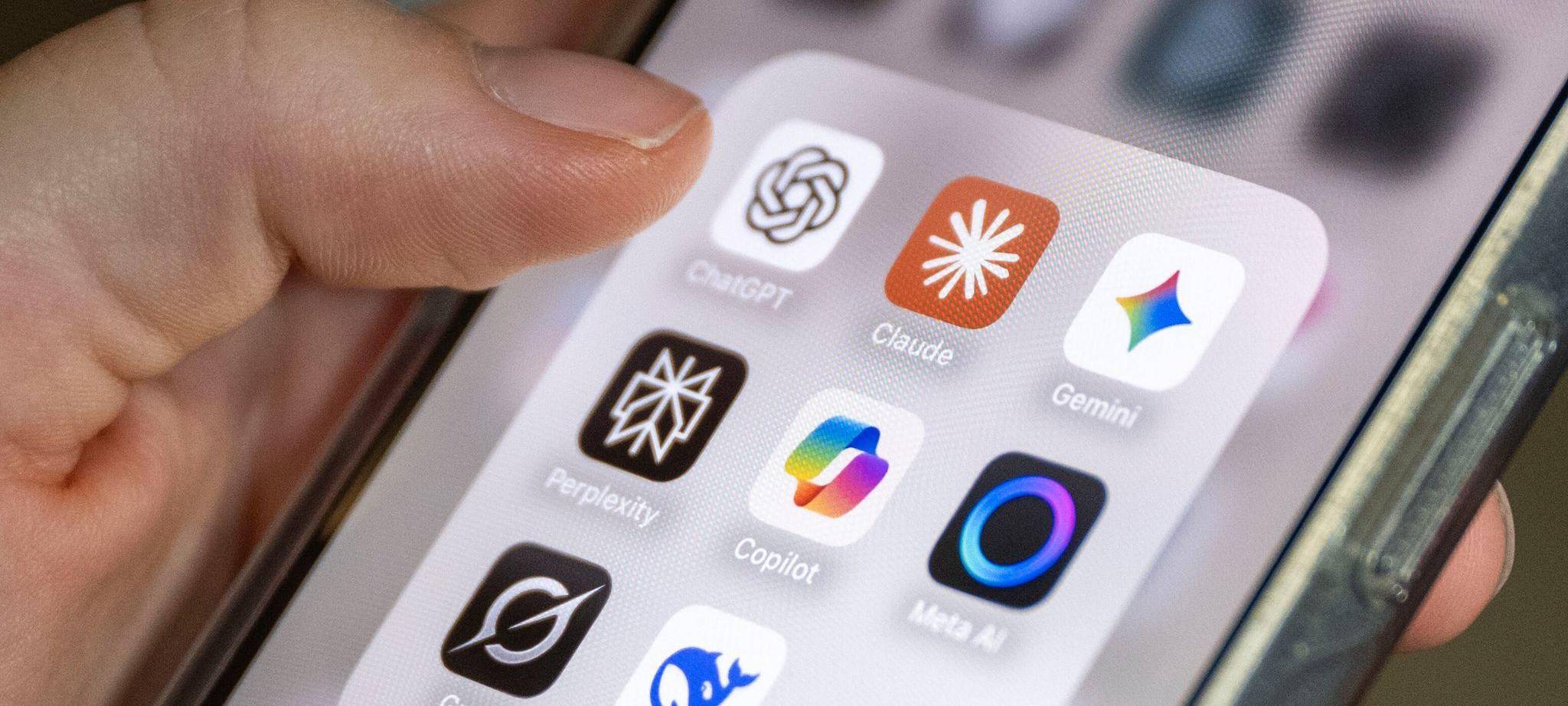 KI-Apps auf einem Smartphone