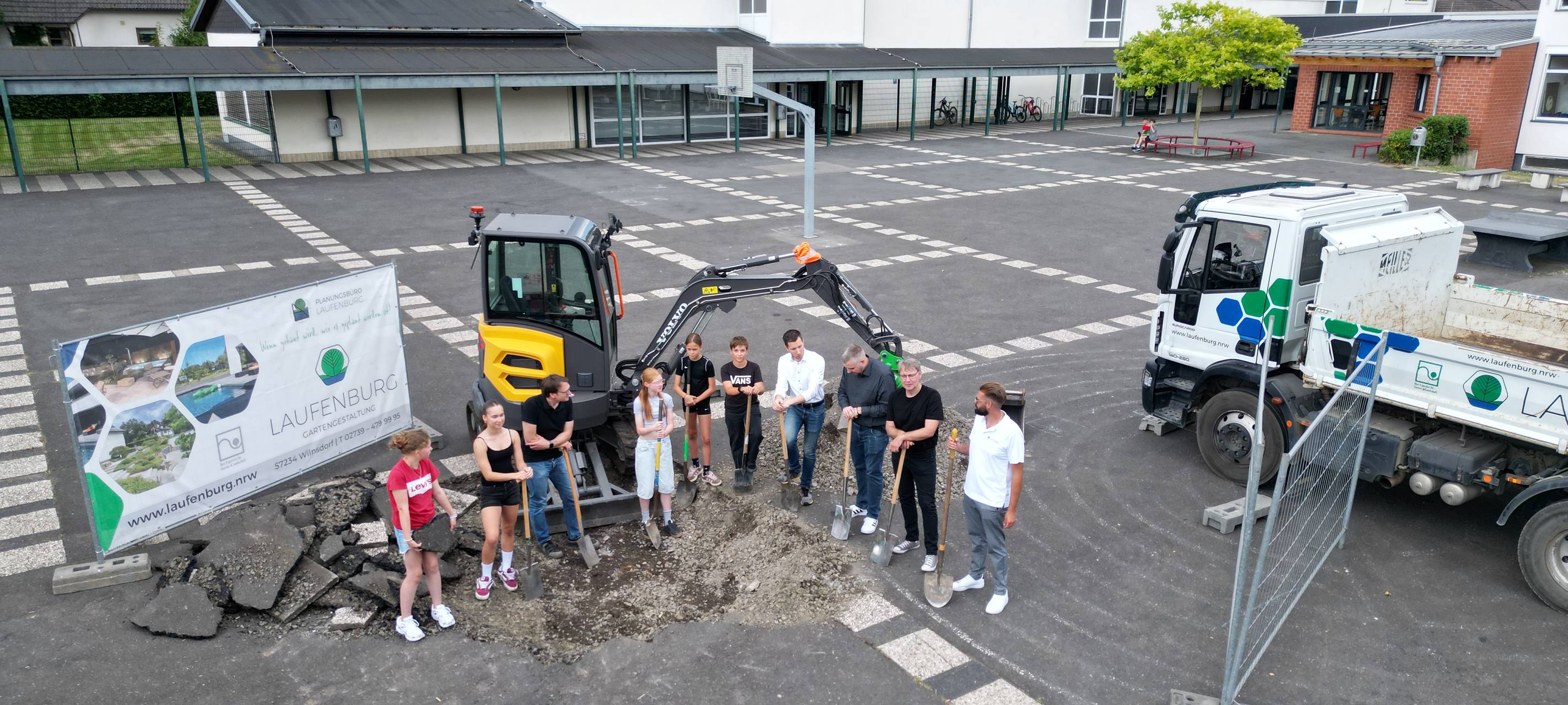 Realschule Niederdielfen bekommt grünen Schulhof